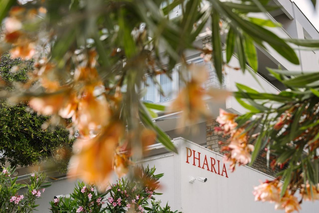 Pharia Hotel And Apartments - By The Beach Hvar Town Kültér fotó